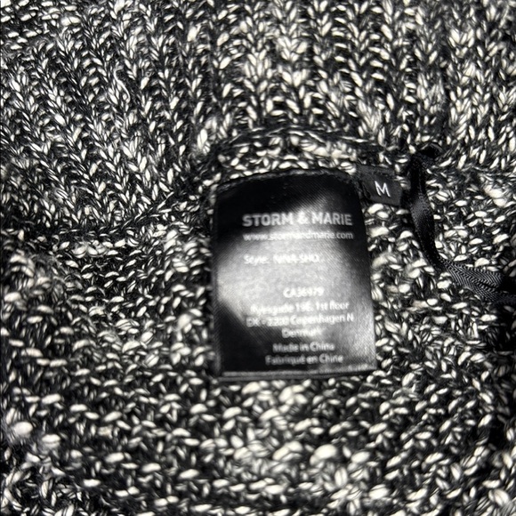 Gray Knit Women's Shorts - Picture 6 of 6